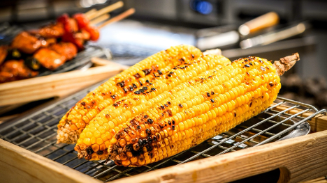 grilling corn