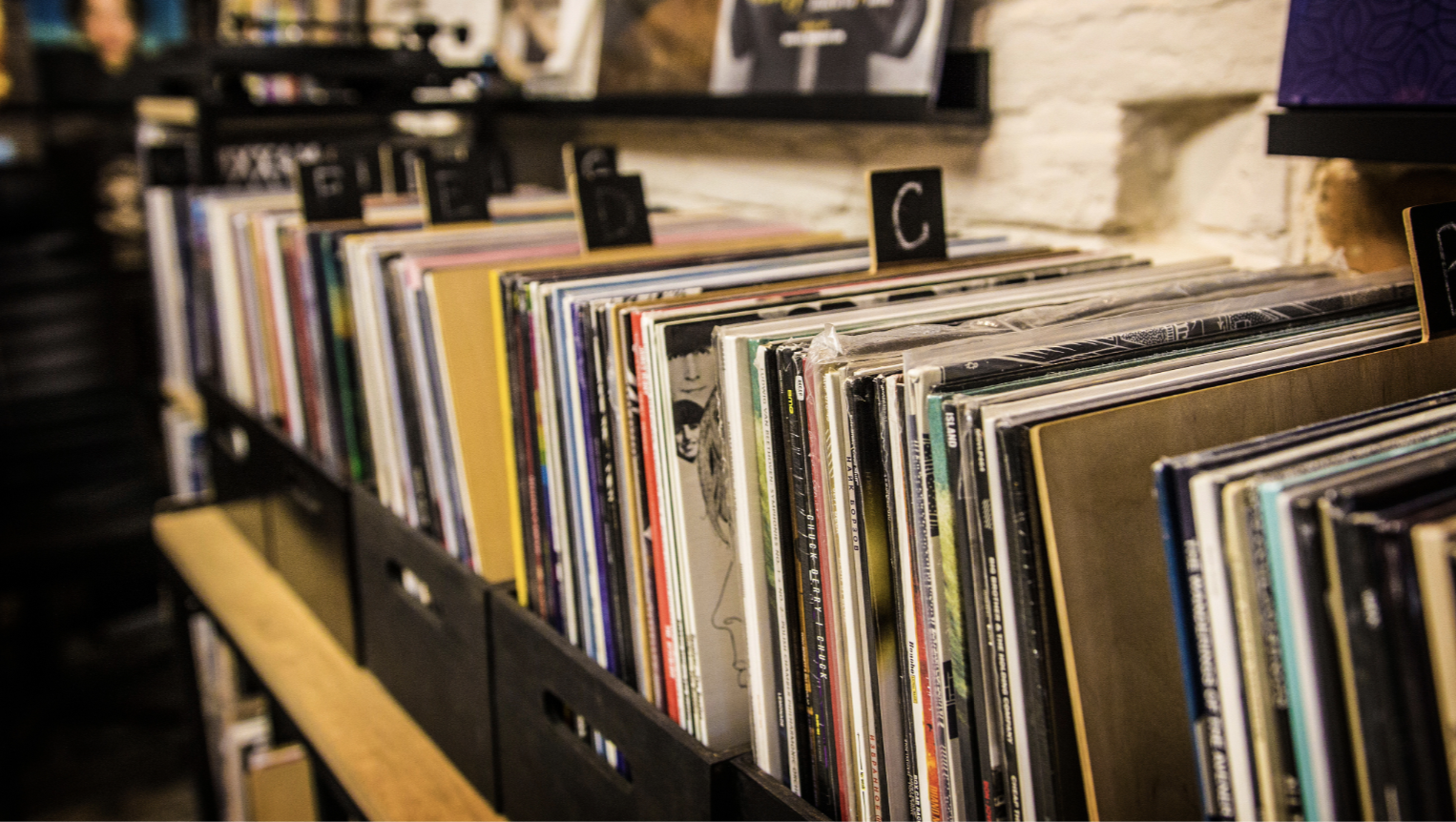 The Comeback of Retro Tech: Why Physical Media Is Thriving Again