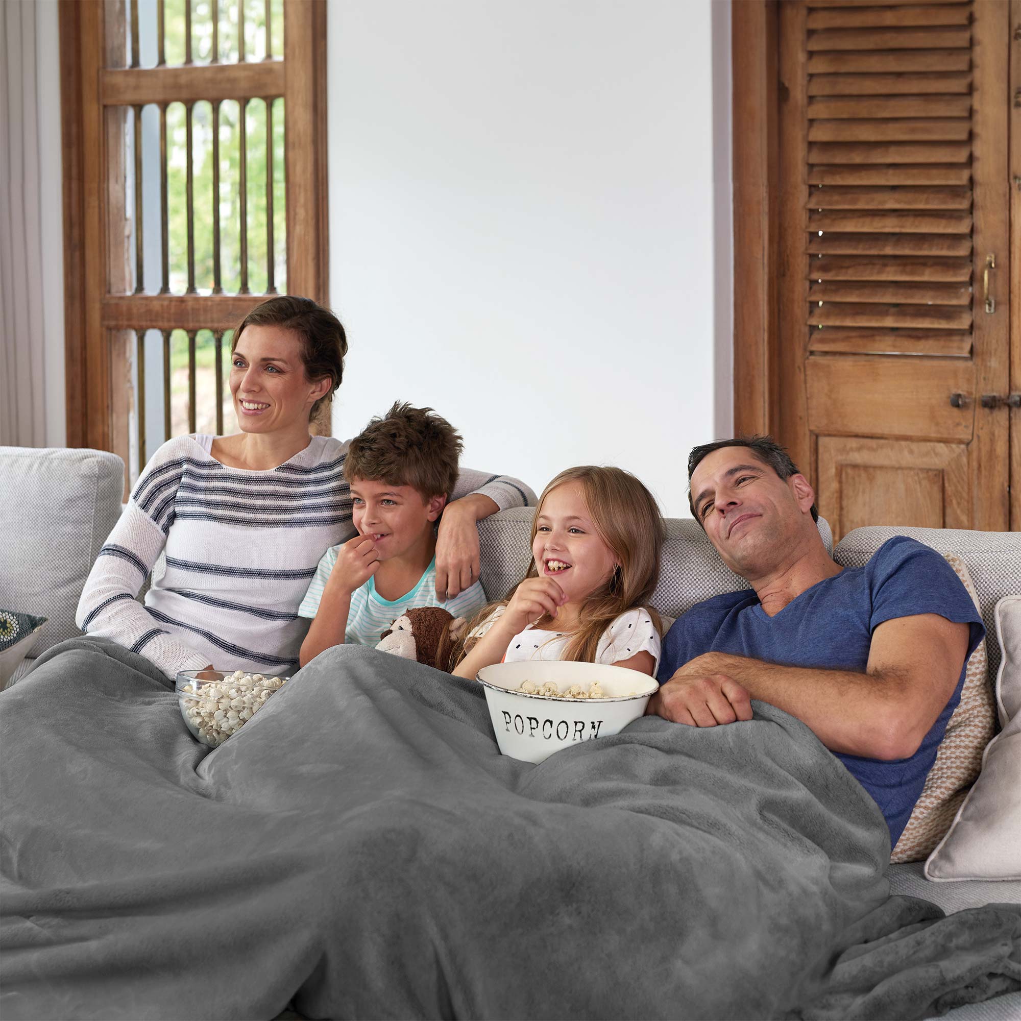 10-Foot Family-Size Blanket