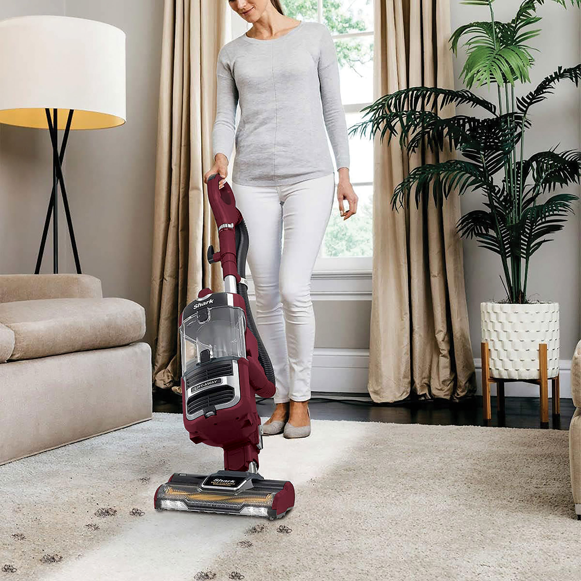 Shark UV725 Lift-Away Vacuum