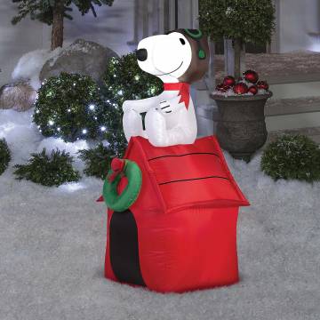 Inflatable Snoopy on House Decoration