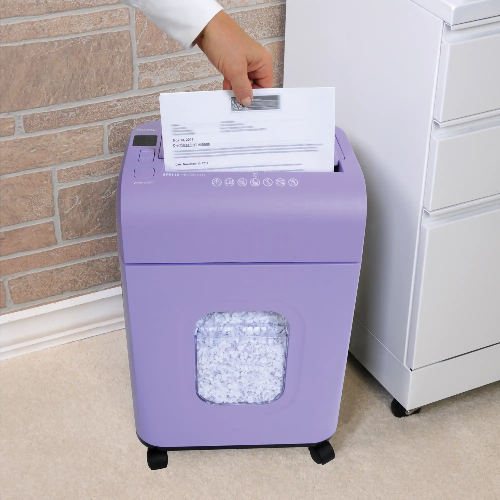 Royal 9-Sheet MicroCut Shredder