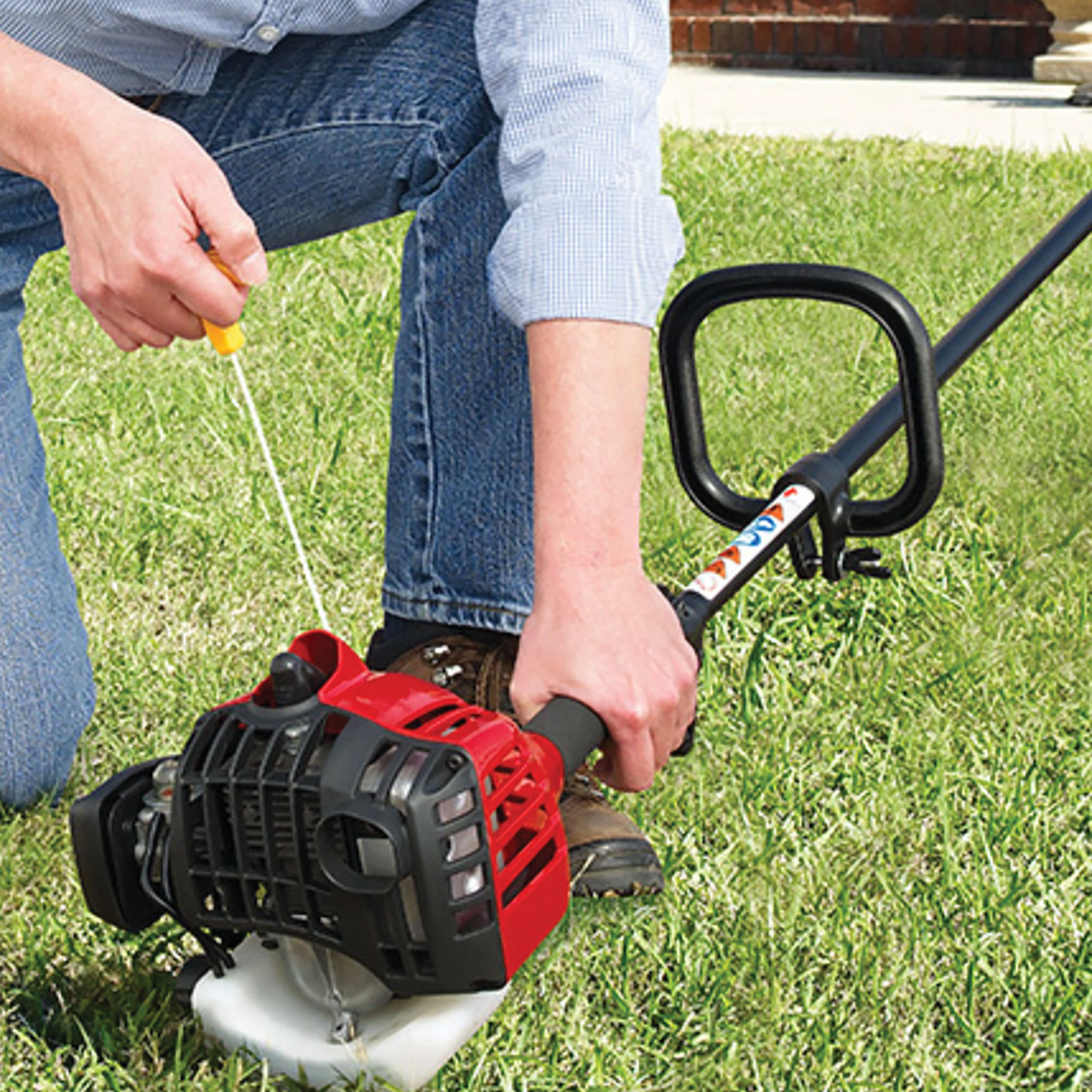 Homelite Curved-Shaft Gas String Trimmer