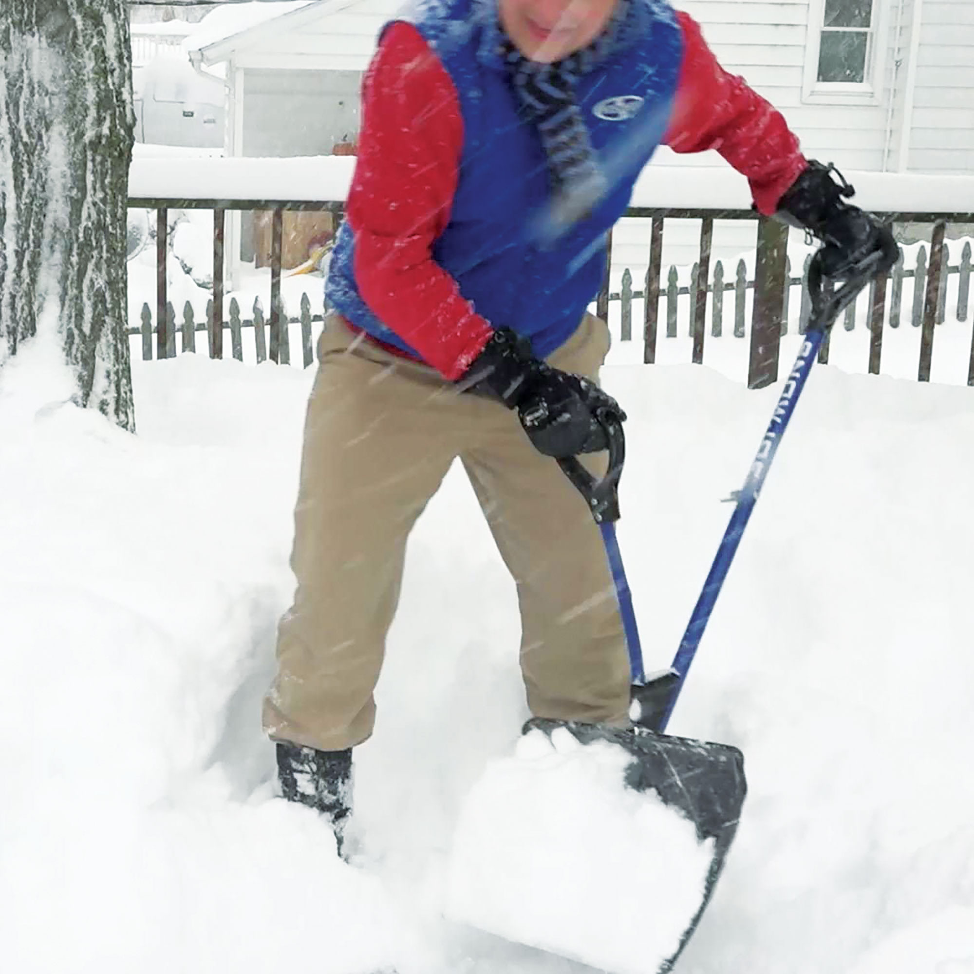 Snow Joe 20 inch Shovelution Spring-Assist Snow Shovel