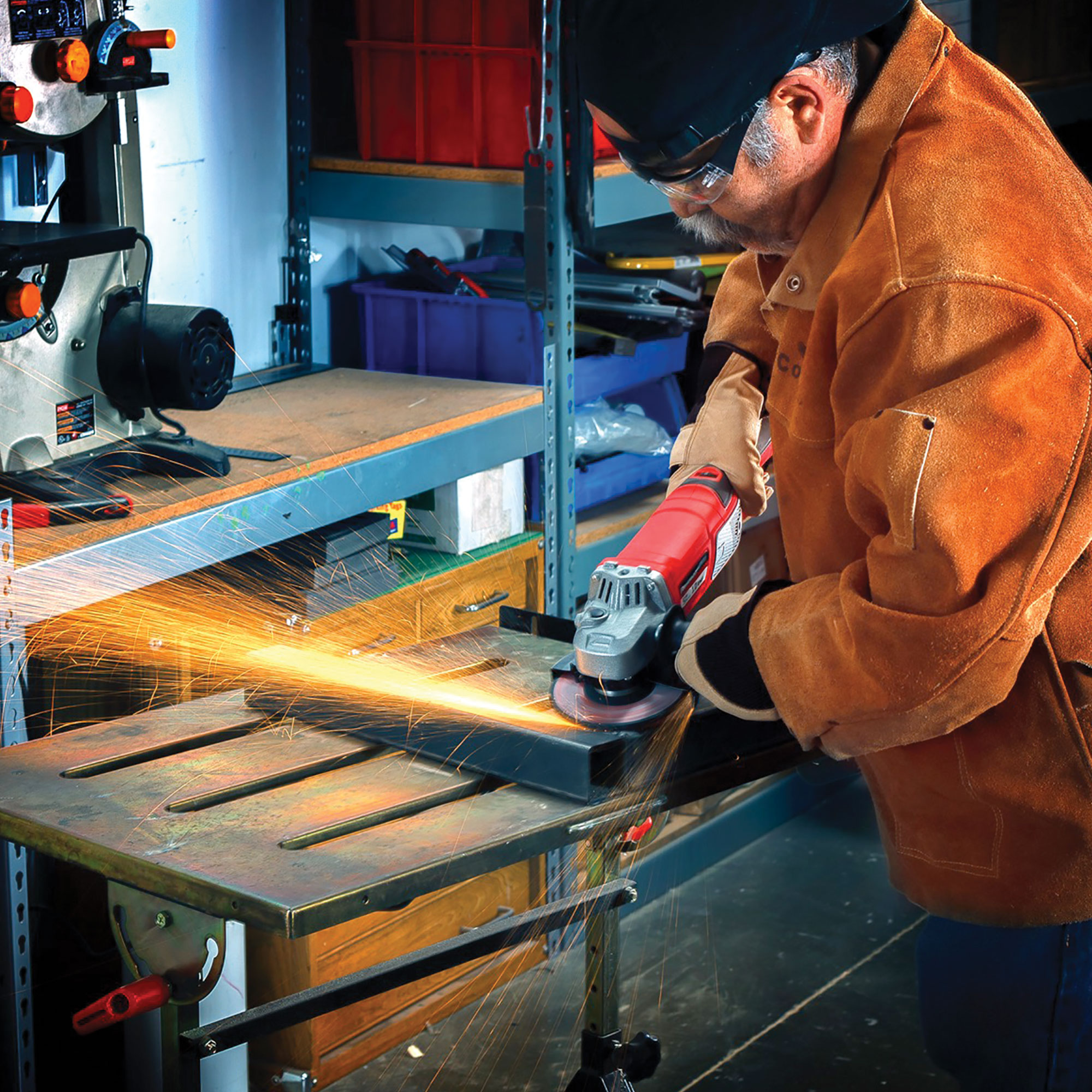 Powerbuilt 5 inch 10-Amp Variable Speed Angle Grinder
