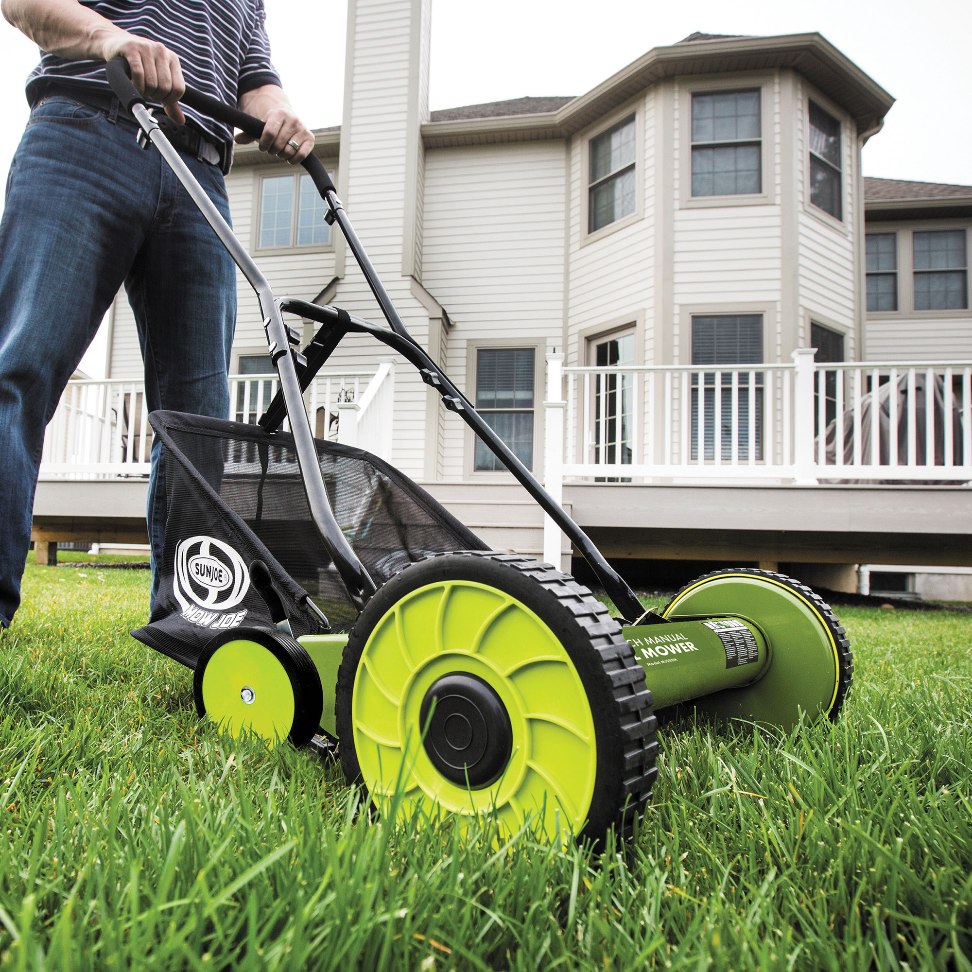 Sun Joe 20 inch Reel Mower with Grass Catcher