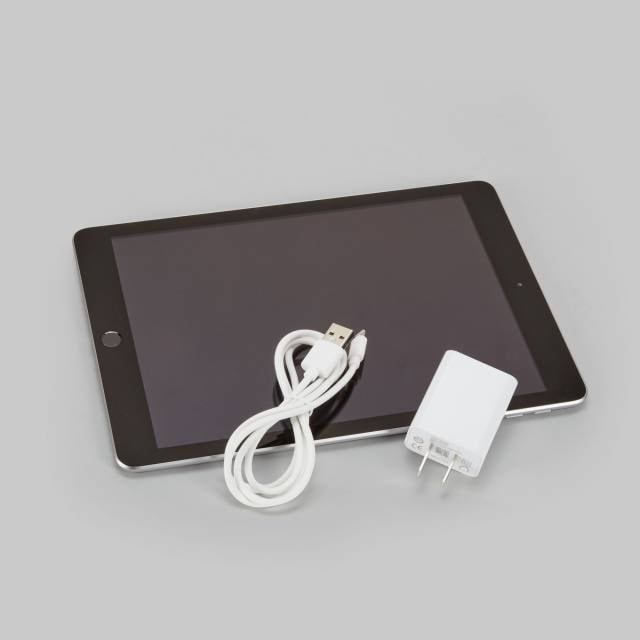 Apple iPad 5th Gen - Space Gray