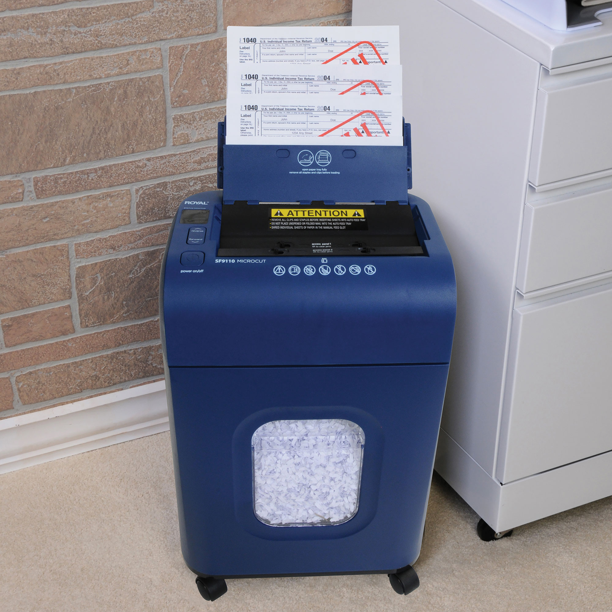 Royal 9-Sheet MicroCut Shredder - Navy